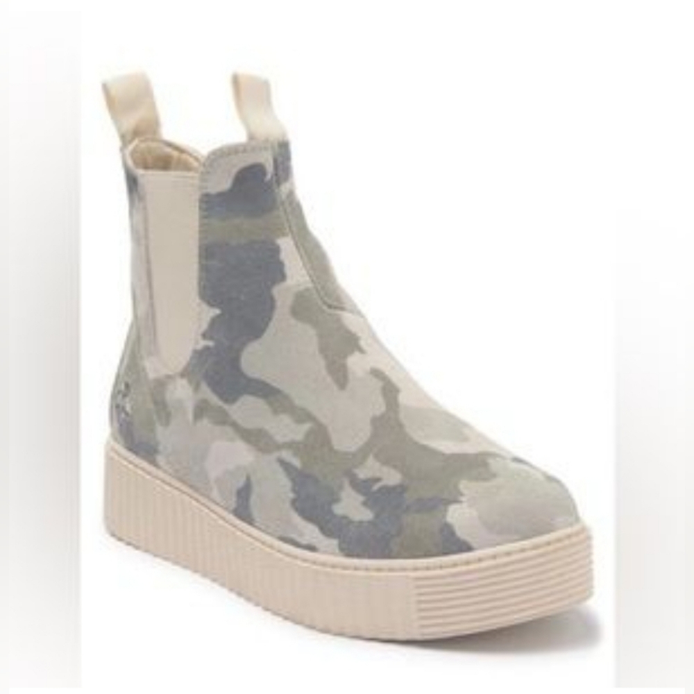 Religious Comfort-Run Bubba Faux Shearling Lined Suede Boots Camo Design Size 8